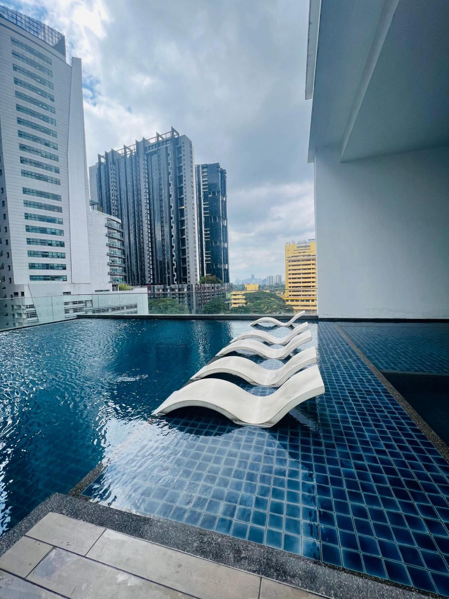 Reizz Residence By D'Amour Kuala Lumpur Exterior photo